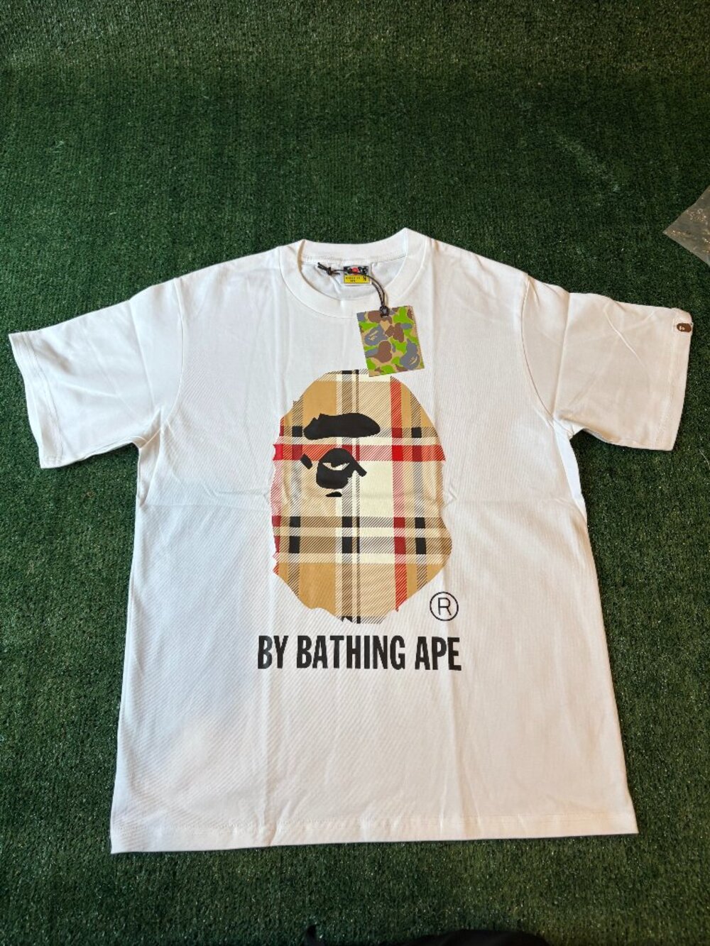 BAPE Plaid Ape Head Graphic Tee White NWT - Picture 1 of 9